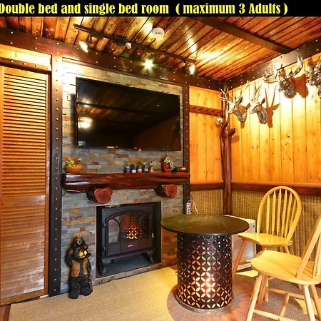 Salmon Magwood Guesthouse